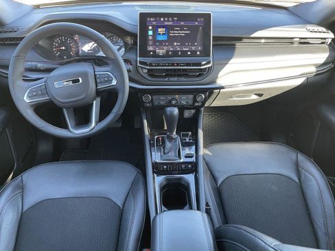 Used 2025 Jeep Compass Trailhawk w/ Trailhawk Convenience Group image 26