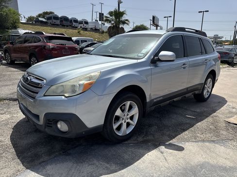 Used 2013 Subaru Outback 2.5i Premium AWD/4WD image 7