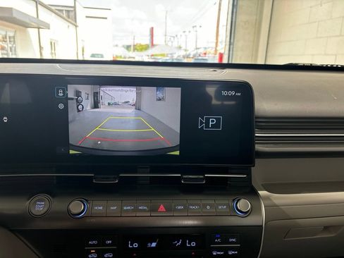 Used 2024 Hyundai Kona SEL AWD/4WD image 17