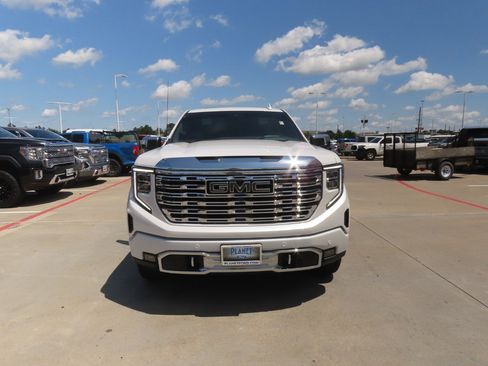 Used 2024 GMC Sierra 1500 Denali w/ Denali Reserve Package AWD/4WD image 5