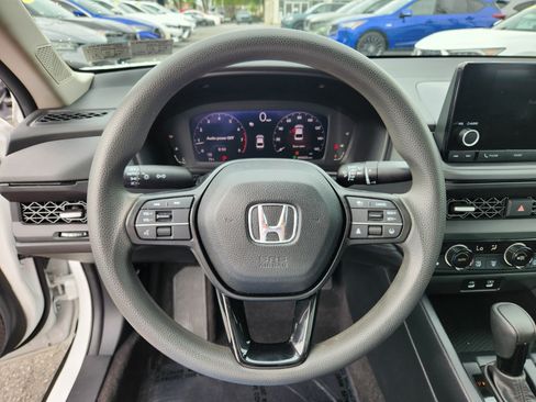 Certified 2023 Honda Accord EX image 18