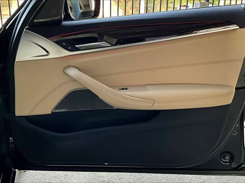 Used 2022 BMW 540i w/ M Sport Package image 21