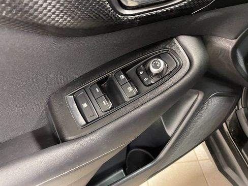 Used 2024 Subaru Outback Premium AWD/4WD image 19