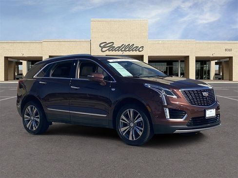 Certified 2022 Cadillac XT5 Premium Luxury w/ Platinum Package image 3