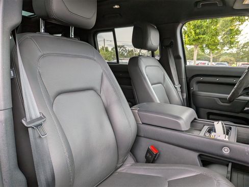 Used 2024 Land Rover Defender 130 V8 image 40