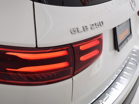 Certified 2025 Mercedes-Benz GLB 250 image 12