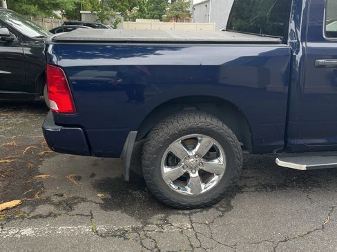 Used 2017 RAM 1500 Express AWD/4WD image 8