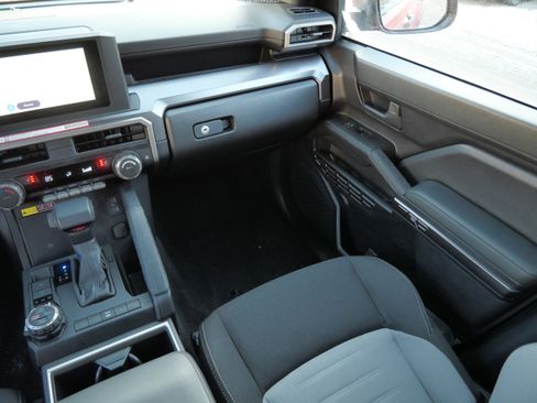 Certified 2025 Toyota 4Runner TRD Off-Road image 12