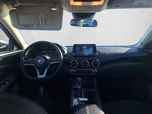 Used 2025 Nissan Sentra SV image 16