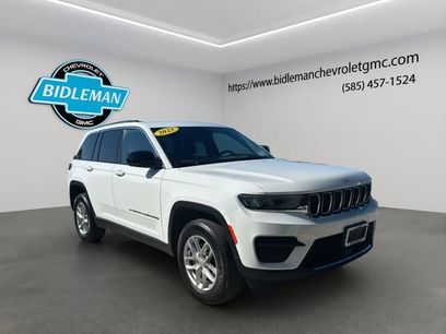 Used 2023 Jeep Grand Cherokee Laredo