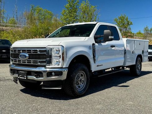 Used 2024 Ford F350 XL w/ Snow Plow Prep Package AWD/4WD image 7