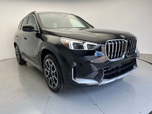 Used 2025 BMW X1 xDrive28i w/ Premium Package image 2