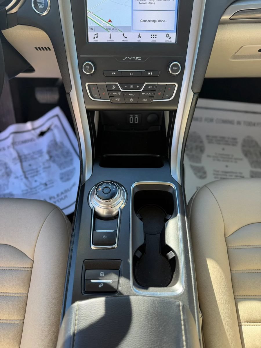 Used 2019 Ford Fusion SEL FWD image 16