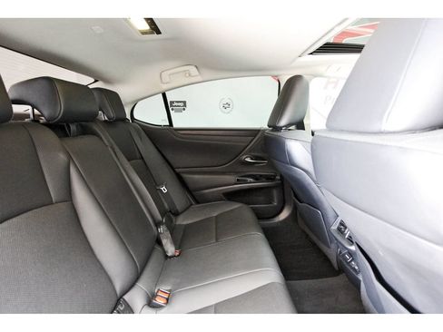 Used 2022 Lexus ES 350 w/ Premium Package FWD image 9