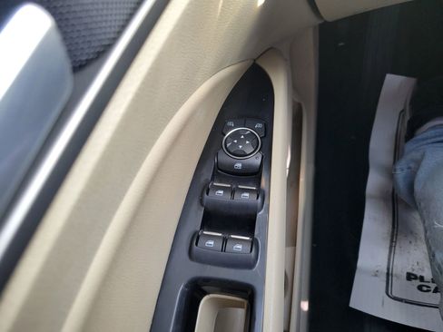 Used 2016 Ford Fusion SE w/ Equipment Group 202A FWD image 14