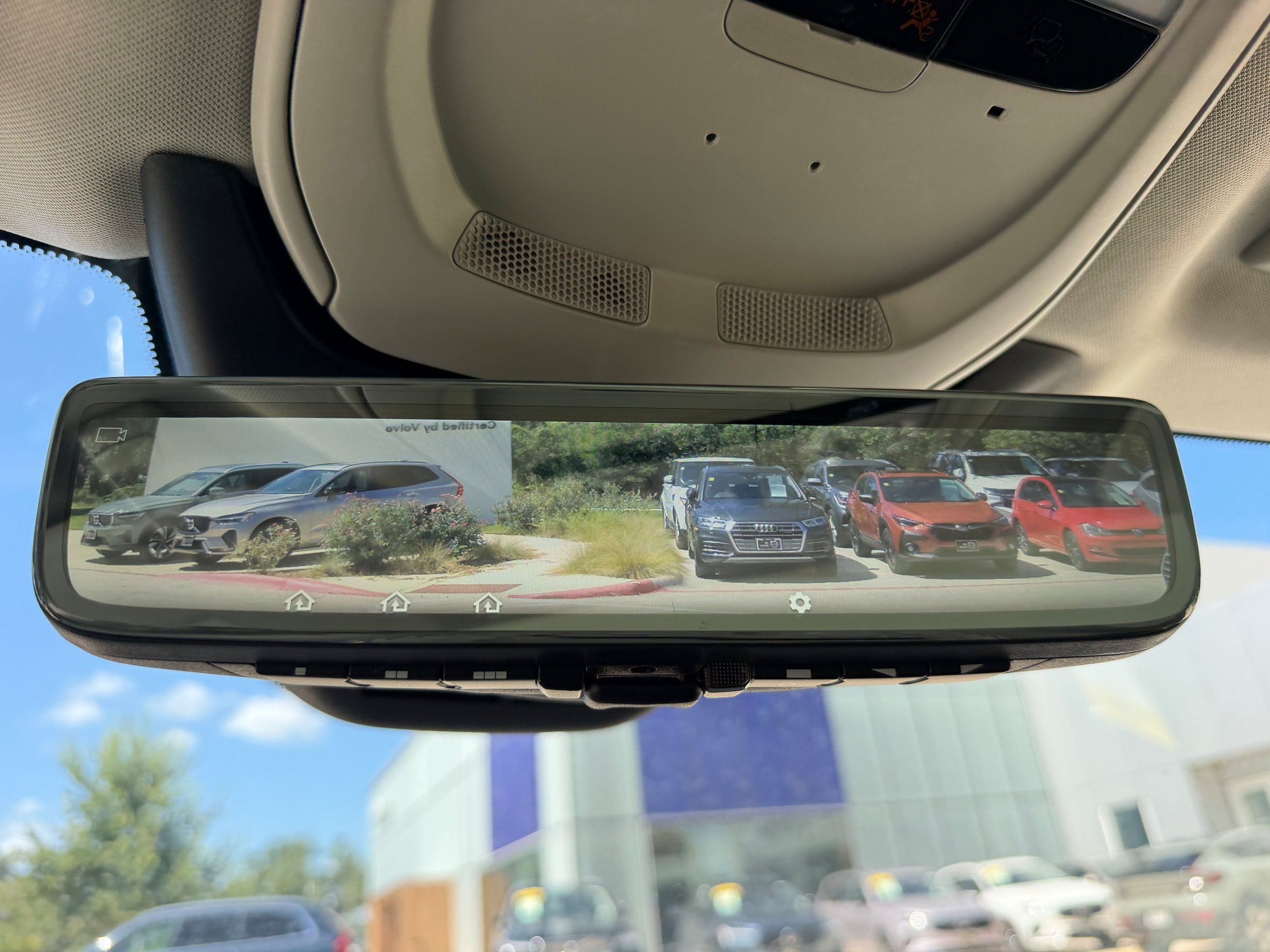 New 2026 Volvo XC90 T8 Plus w/ Protection Package Premier AWD/4WD image 18