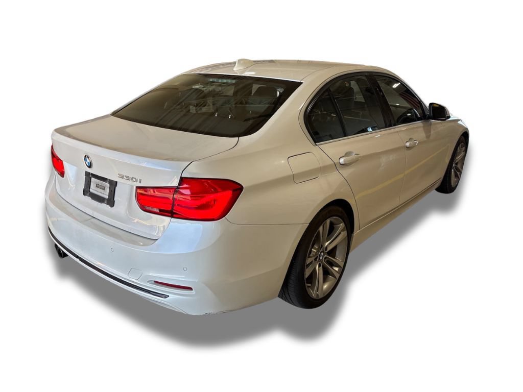 Used 2018 BMW 330i Sedan RWD image 4