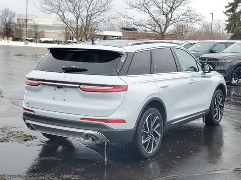 New 2025 Lincoln Corsair Reserve w/ Equipment Group 202A image 4