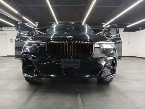 Used 2021 BMW X7 xDrive40i w/ M Sport Package AWD/4WD image 31