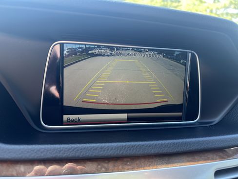 Used 2014 Mercedes-Benz E 350 4MATIC Sedan image 24