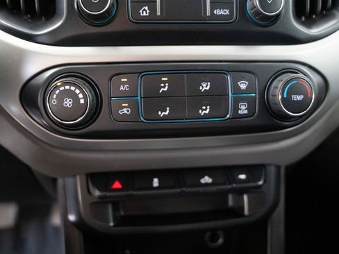 Used 2019 Chevrolet Colorado LT w/ LT Convenience Package AWD/4WD image 17