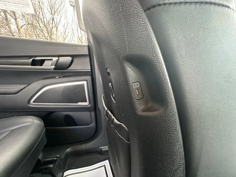 Used 2023 Kia Telluride S image 19