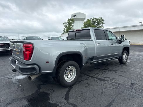 Certified 2025 Chevrolet Silverado 3500 High Country w/ Technology Package AWD/4WD image 5