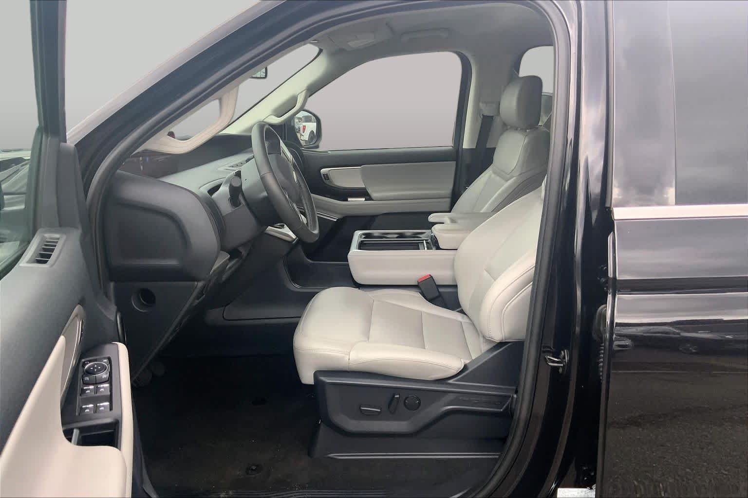 Certified 2026 Ford Expedition Active RWD image 7