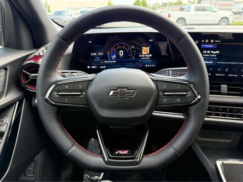 Used 2025 Chevrolet Equinox RS w/ Safety and Technology Package AWD/4WD image 15