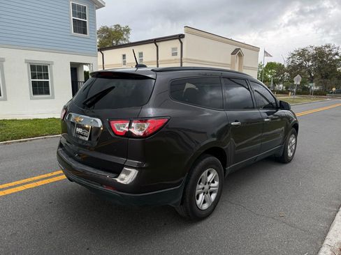 Used 2017 Chevrolet Traverse LS FWD image 6