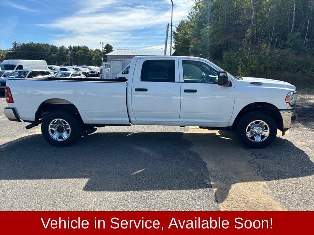 Used 2024 RAM 2500 Tradesman w/ Chrome Appearance Group AWD/4WD image 6