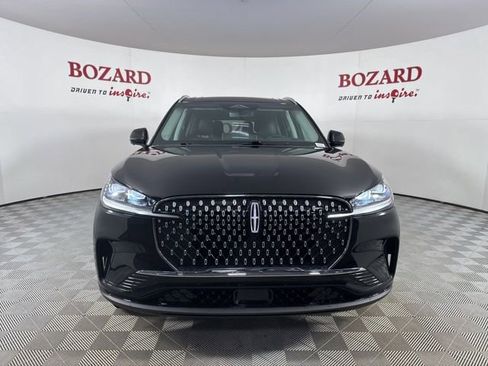 New 2025 Lincoln Aviator Reserve w/ Luxury Package image 2