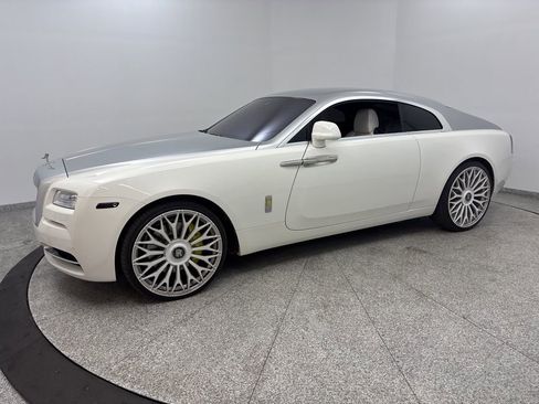 Used 2016 Rolls-Royce Wraith RWD image 3