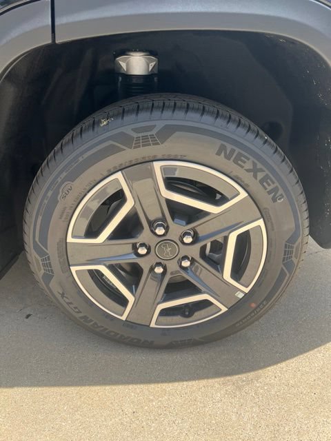 New 2026 Jeep Cherokee Laredo AWD/4WD image 9