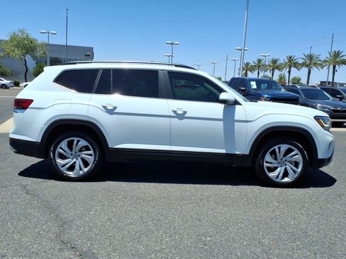 Certified 2023 Volkswagen Atlas SE w/ Panoramic Sunroof Package AWD/4WD image 8