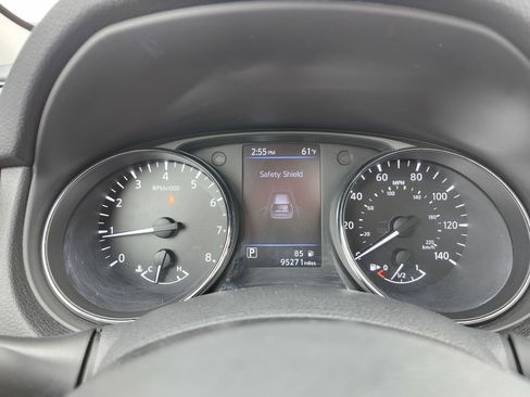 Used 2018 Nissan Rogue SL w/ Premium Package FWD image 31