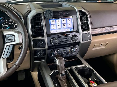 Used 2018 Ford F150 Lariat w/ Equipment Group 501A Mid AWD/4WD image 7