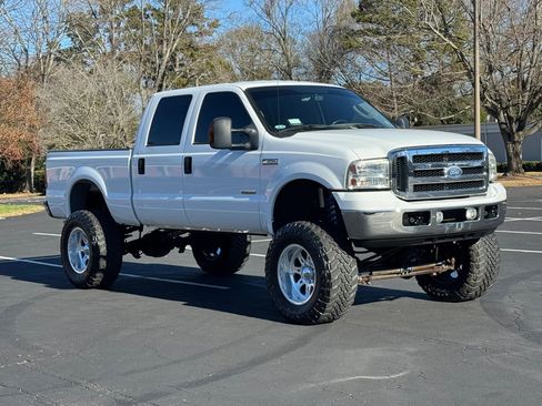 Used 2006 Ford F350 Lariat image 4