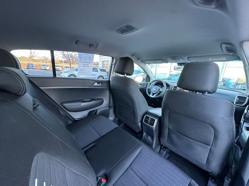 Used 2022 Kia Sportage LX w/ LX AWD Value Edition Package image 17