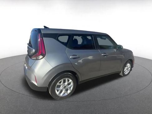 Used 2025 Kia Soul LX w/ LX Technology Package image 15