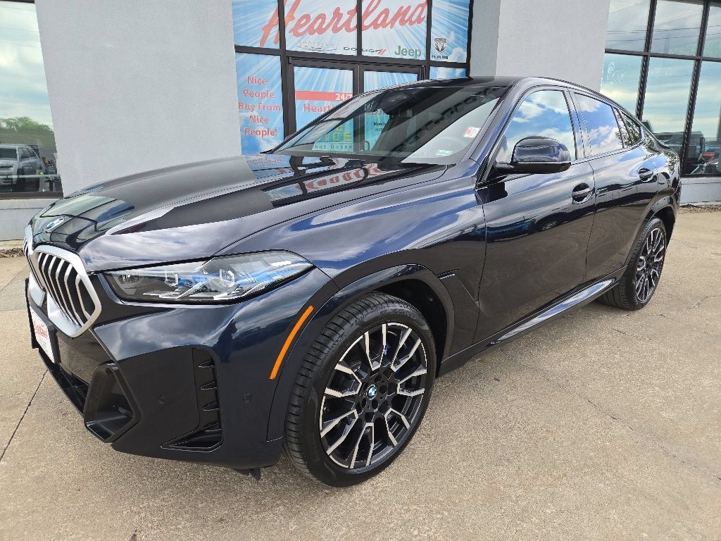 Used 2024 BMW X6 xDrive40i w/ Executive Package AWD/4WD image 3