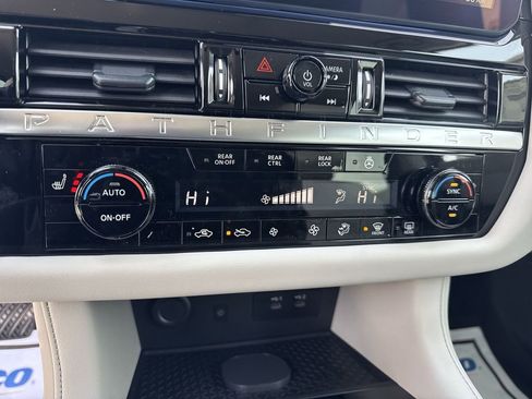 New 2026 Nissan Pathfinder SL AWD/4WD image 11