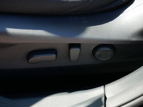 Used 2022 Subaru Outback Premium image 19