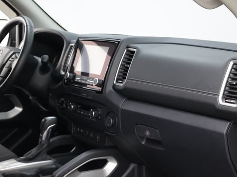 Used 2022 Nissan Frontier SV AWD/4WD image 38