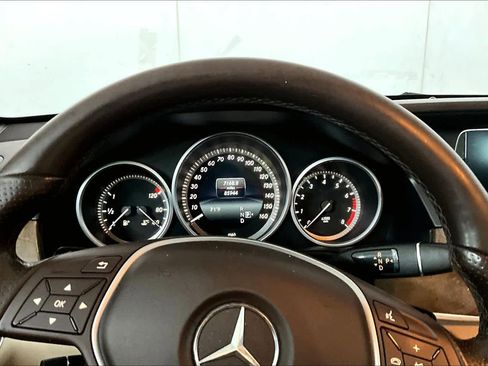Used 2016 Mercedes-Benz E 350 4MATIC Sedan image 26
