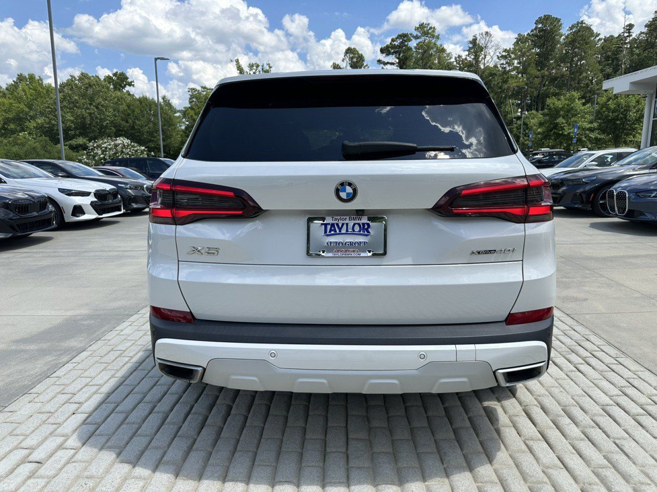 Used 2023 BMW X5 xDrive40i w/ Premium Package AWD/4WD image 18