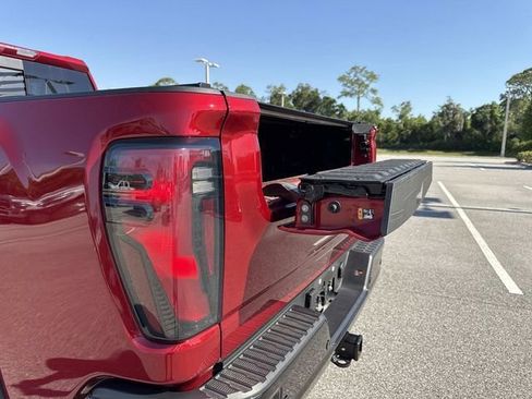 Used 2025 GMC Sierra 2500 AT4X AWD/4WD image 35