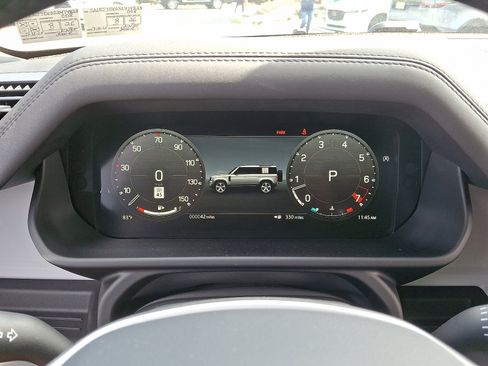 New 2025 Land Rover Defender 110 S image 7