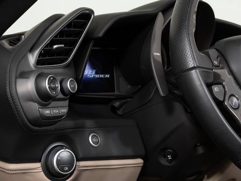 Used 2019 Ferrari 488 Spider RWD image 33