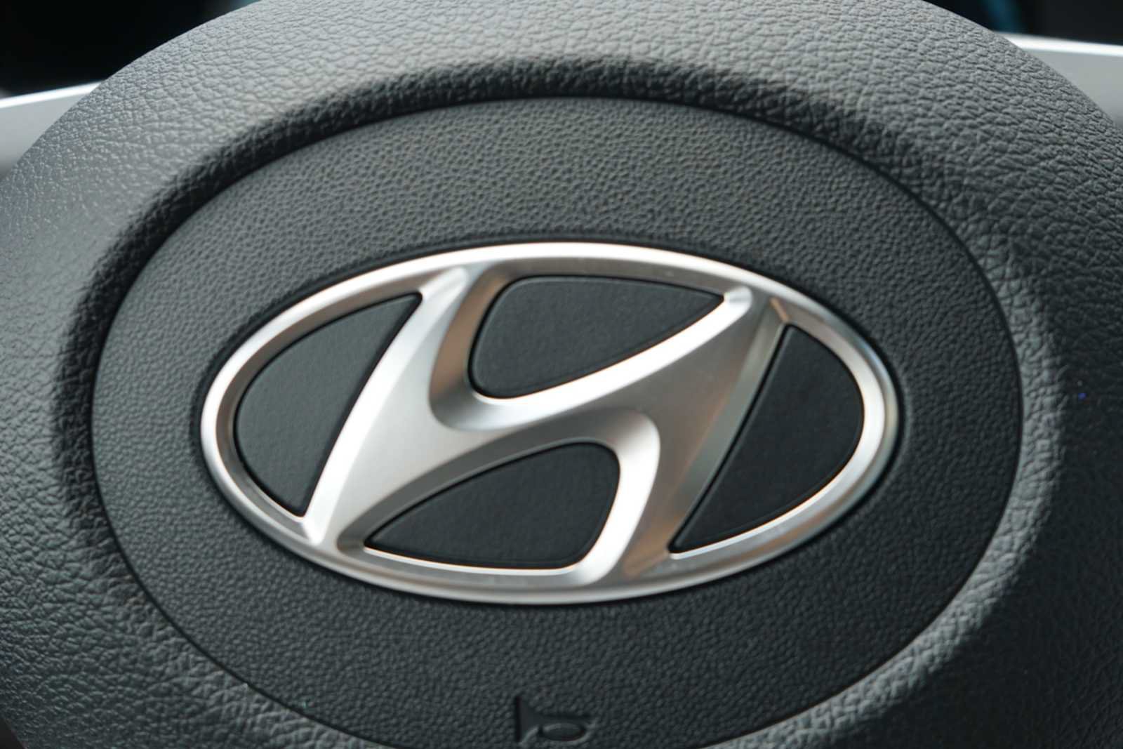 Used 2025 Hyundai Palisade SEL FWD image 13